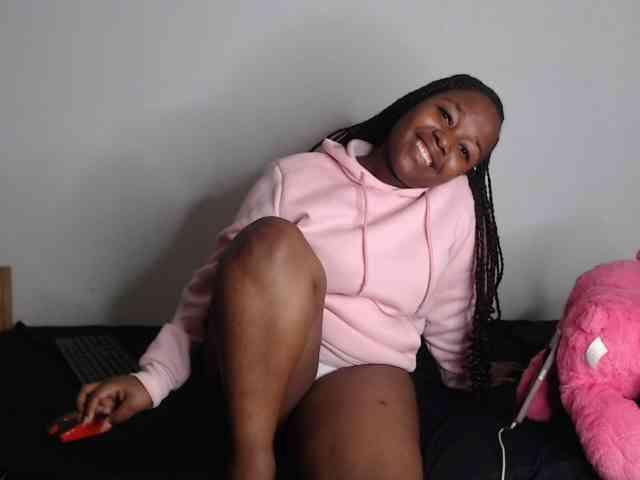 Minnie6879 webcam
