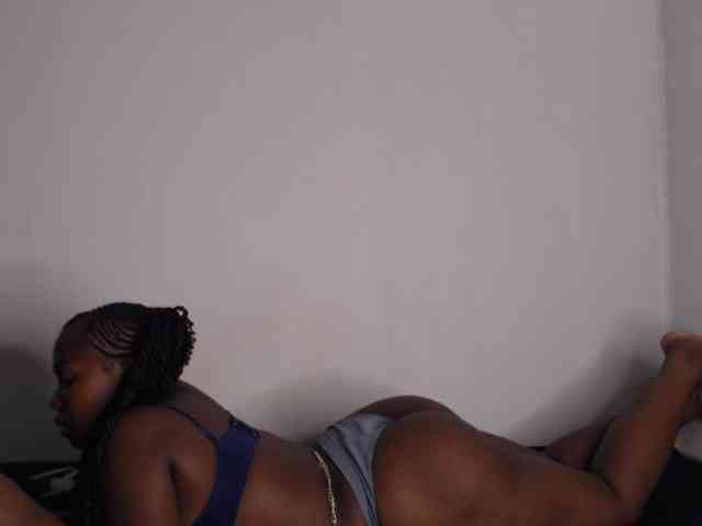 Minnie6879 webcam