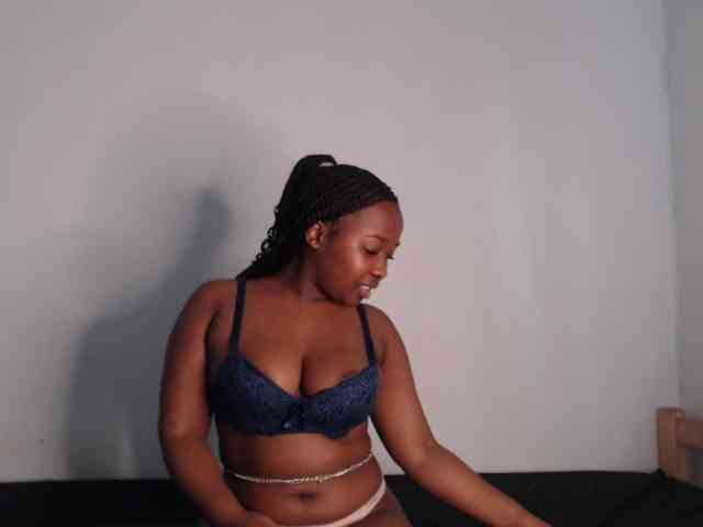 Minnie6879 webcam
