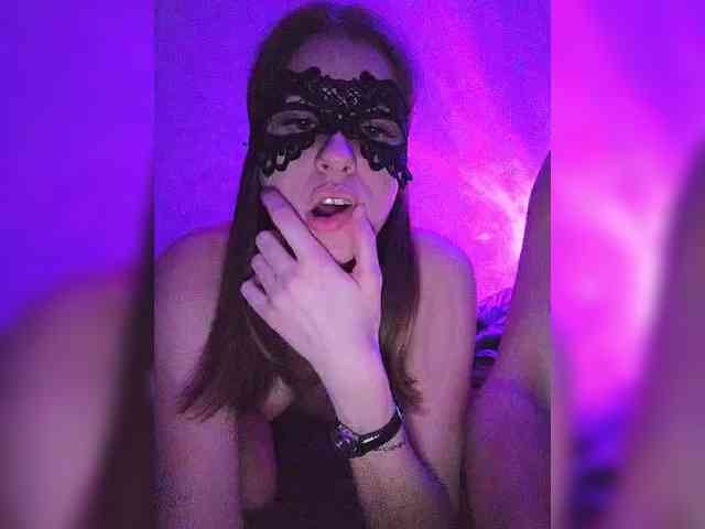 MsEva927 Live Webcam on BongaCams