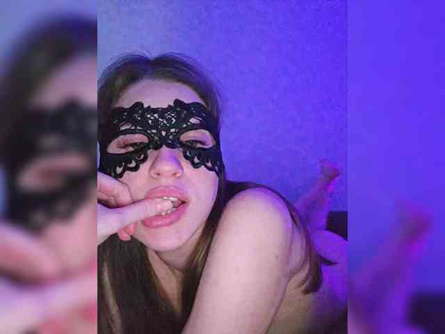 MsEva927 Live Webcam on {site_name}