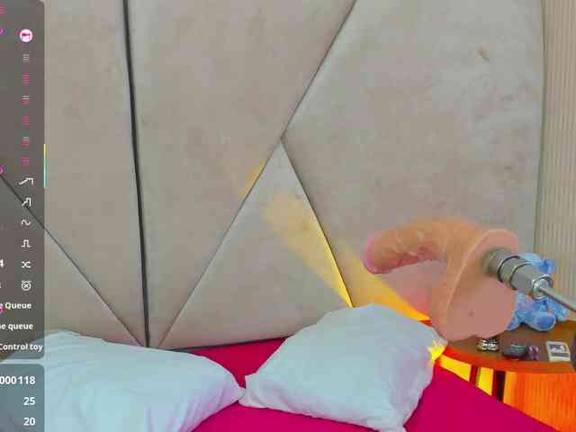 Victoriia-Queen webcam