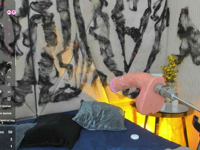 Victoriia-Queen webcam