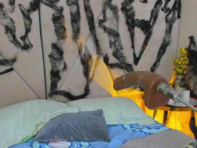 Victoriia-Queen webcam