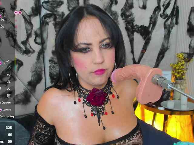 Victoriia-Queen webcam