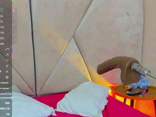 Victoriia-Queen webcam