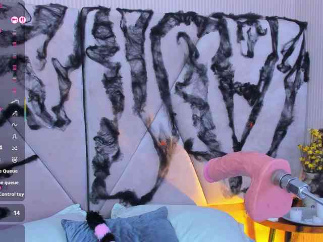 Victoriia-Queen webcam