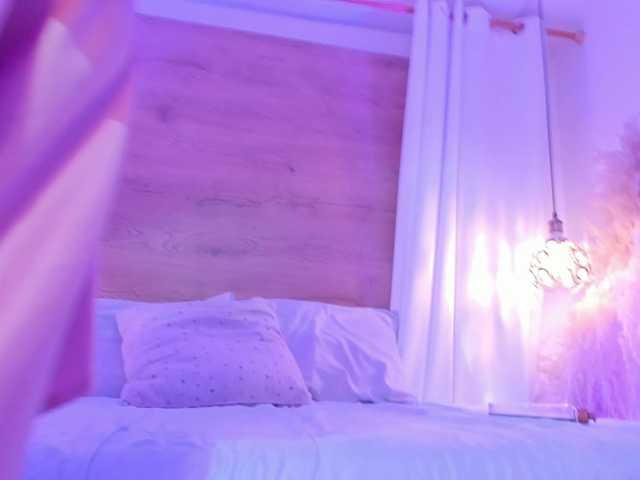 Miaa1's BongaCams show and profile