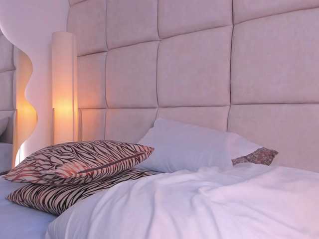 Miaa1's BongaCams show and profile