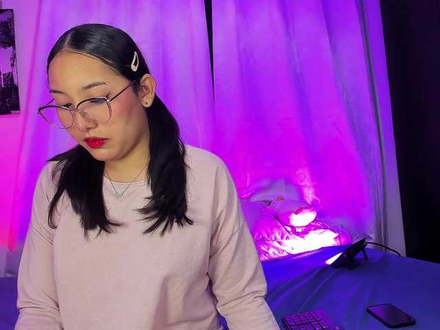 xsweetgirlsx's BongaCams show and profile