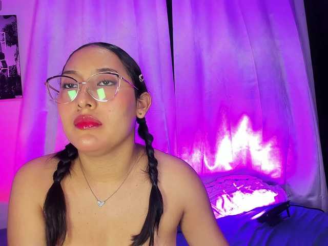 xsweetgirlsx's BongaCams show and profile