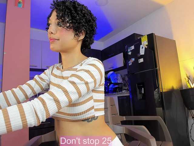 xsweetgirlsx's BongaCams show and profile