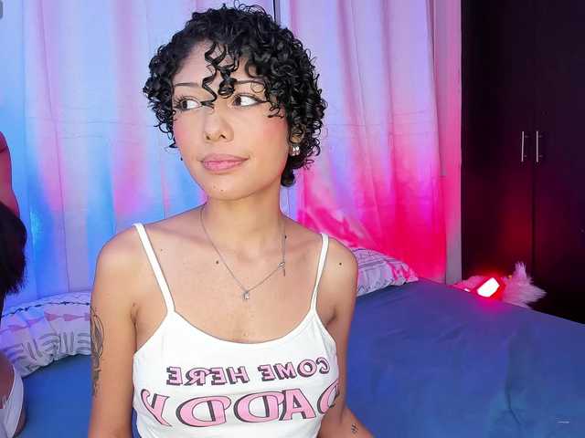 xsweetgirlsx's BongaCams show and profile