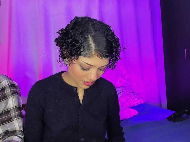 xsweetgirlsx's BongaCams show and profile