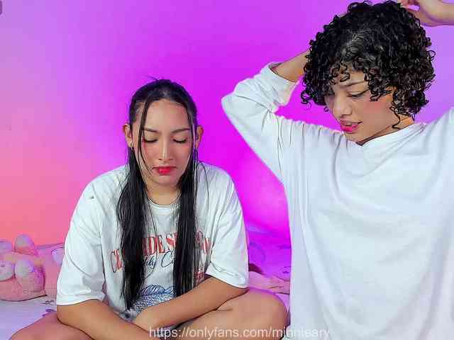 xsweetgirlsx webcam