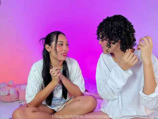 xsweetgirlsx webcam