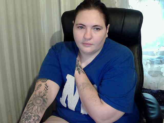 XLisaBlueX Live Webcam on BongaCams
