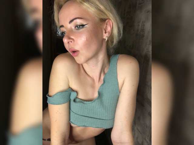 Kristina16-1's BongaCams show and profile