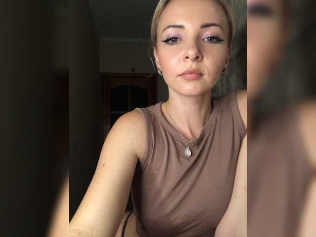 Kristina16-1's BongaCams show and profile