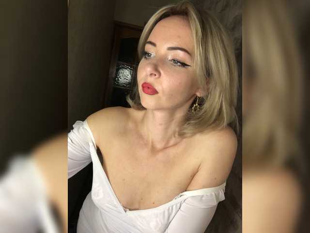 Kristina16-1's BongaCams show and profile