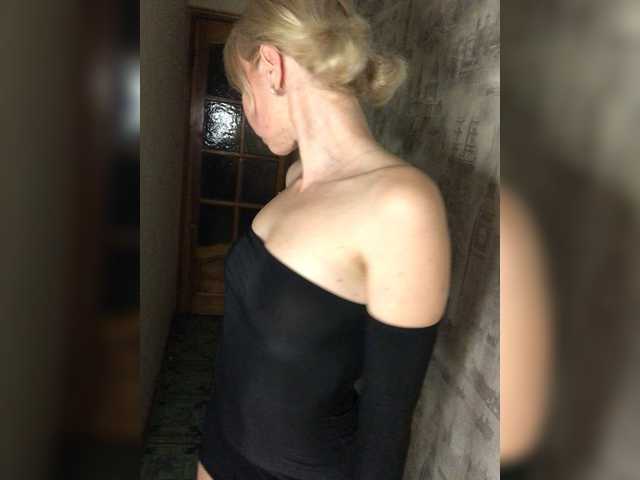 Kristina16-1's BongaCams show and profile