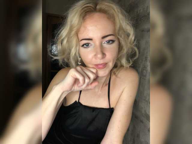 Kristina16-1's BongaCams show and profile