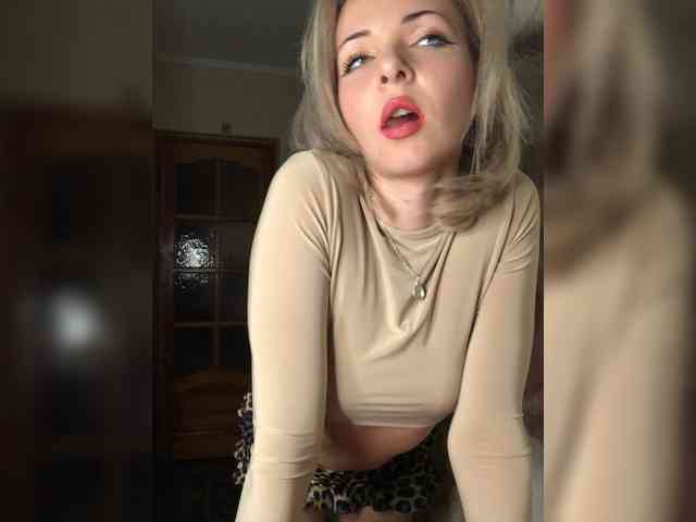 Kristinochka0316 webcam