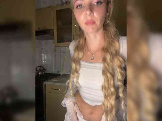 Kristinochka0316 webcam