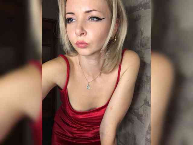 Kristinochka0316 webcam