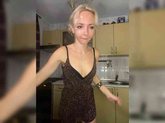 Kristinochka0316 webcam
