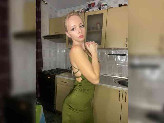 Kristinochka0316 webcam