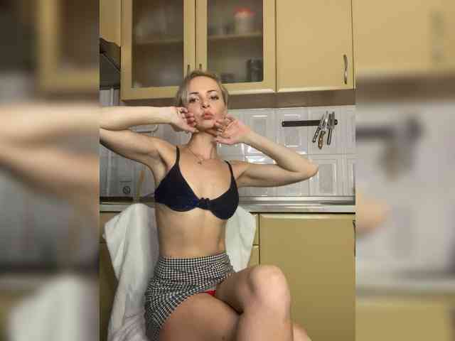 Kristinochka0316 webcam