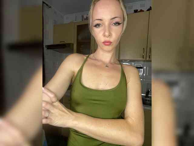 Kristinochka0316 webcam