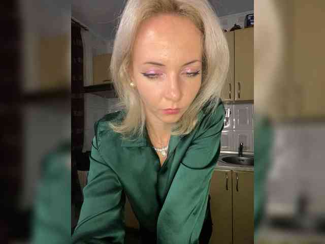 Kristinochka0316 webcam