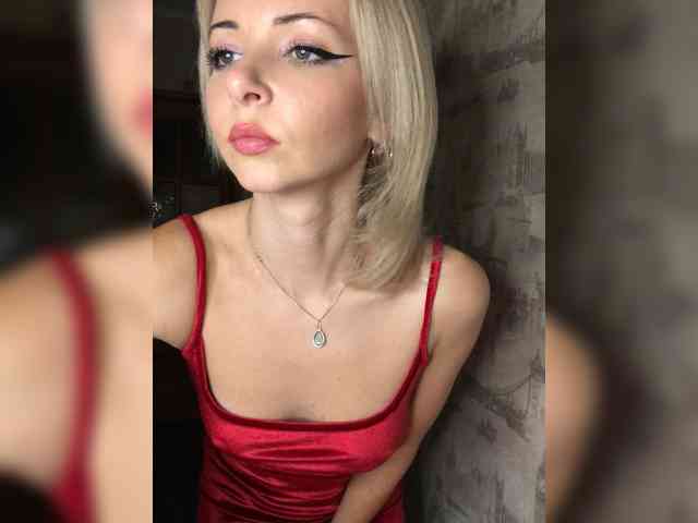 Kristinochka0316 webcam