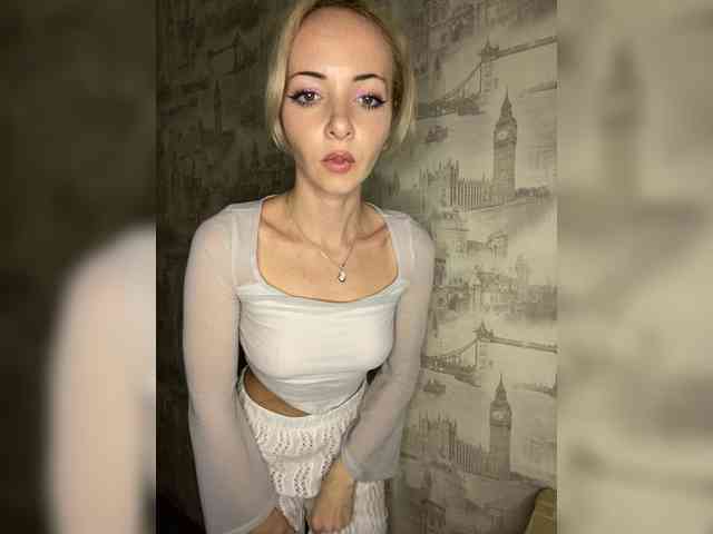 Kristinochka0316 webcam