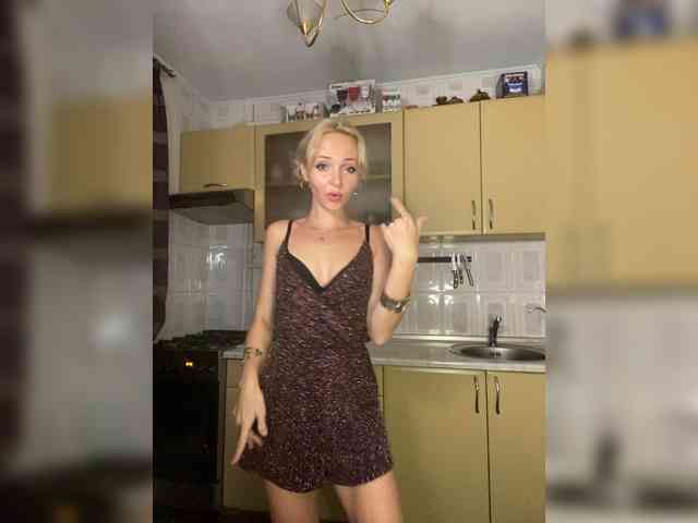 Kristinochka0316 webcam