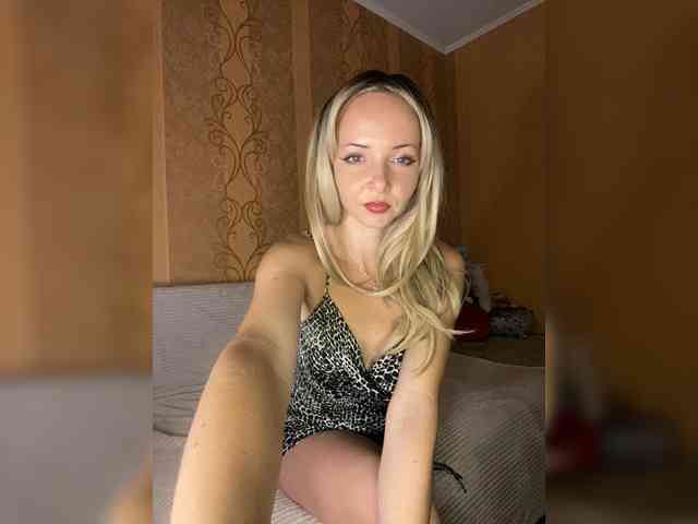 Kristinochka0316 webcam