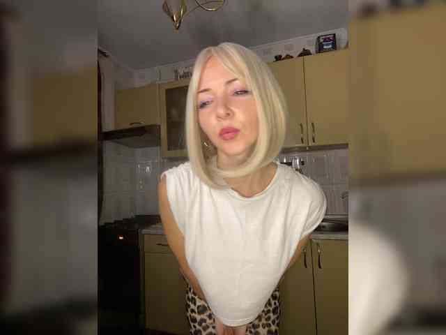 Kristinochka0316 webcam