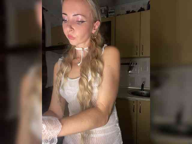 Kristinochka0316 webcam