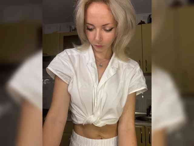 Kristinochka0316 webcam