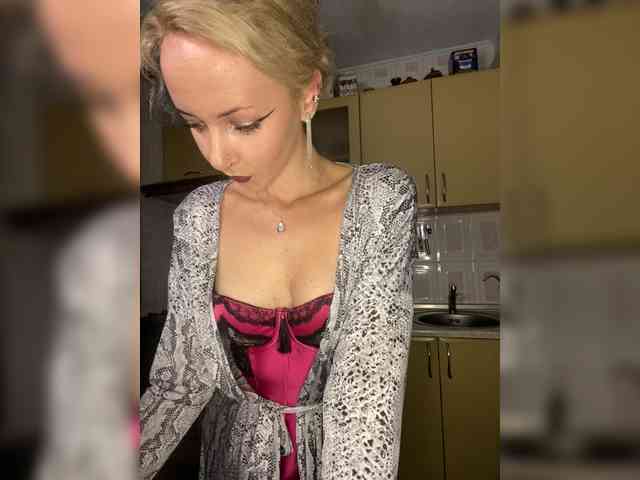 Kristinochka0316 webcam