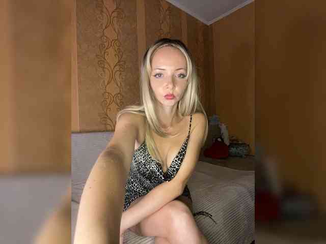 Kristinochka0316 webcam
