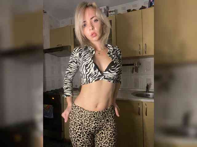 Kristinochka0316 webcam