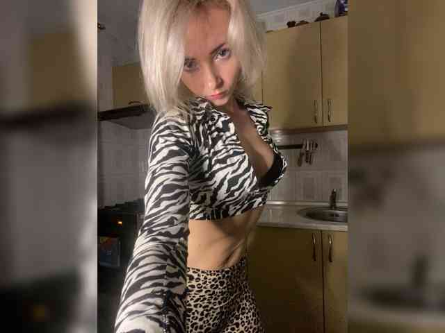 Kristinochka0316 webcam