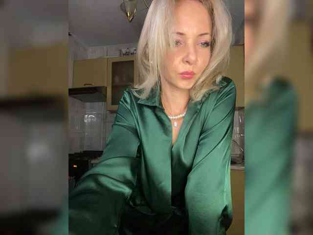 Kristinochka0316 webcam