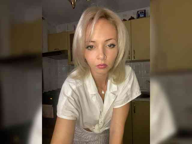 Kristina16-1 Live Webcam on BongaCams