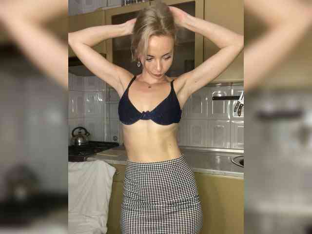 Kristinochka0316 webcam