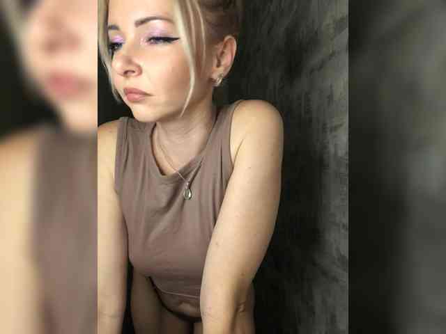 Kristinochka0316 webcam