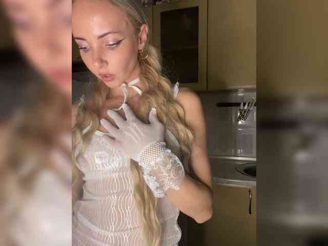 Kristinochka0316 webcam